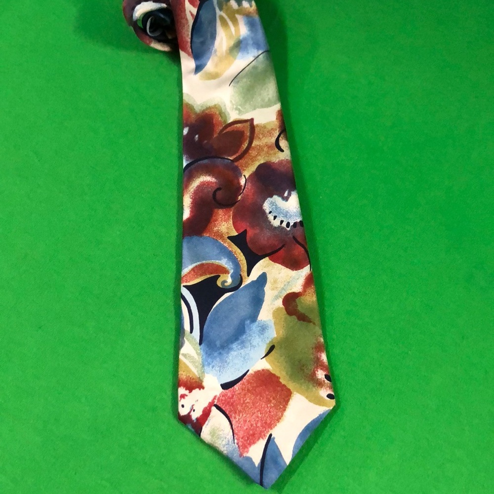 Mario Valentino silk tie**❤️🌀Host Pick ❤️🌀**
